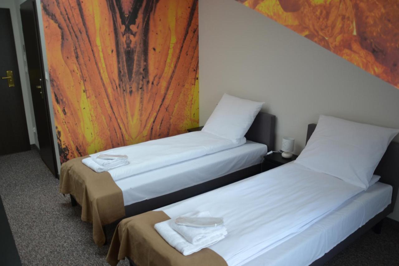 Bed and Breakfast Bursztynowa Лукув Экстерьер фото