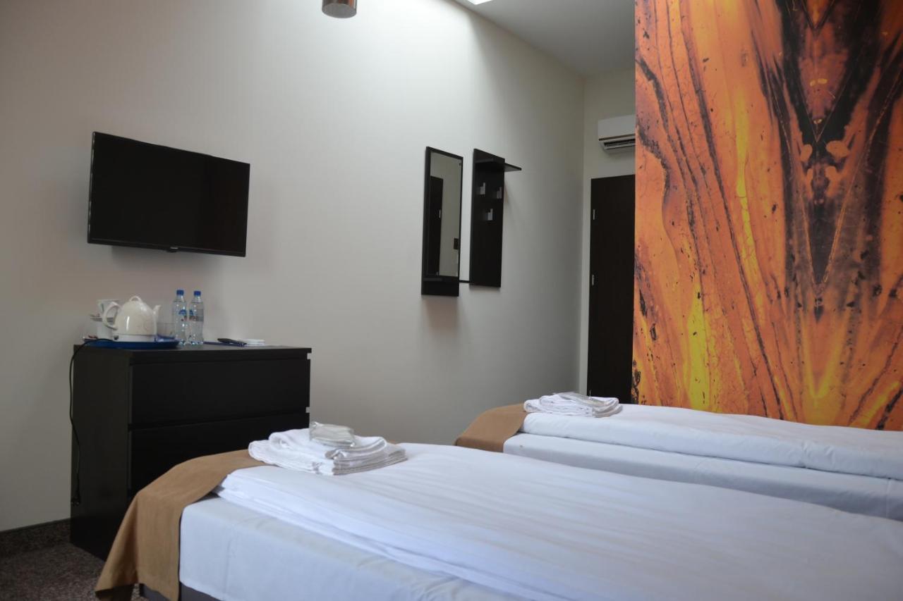Bed and Breakfast Bursztynowa Лукув Экстерьер фото